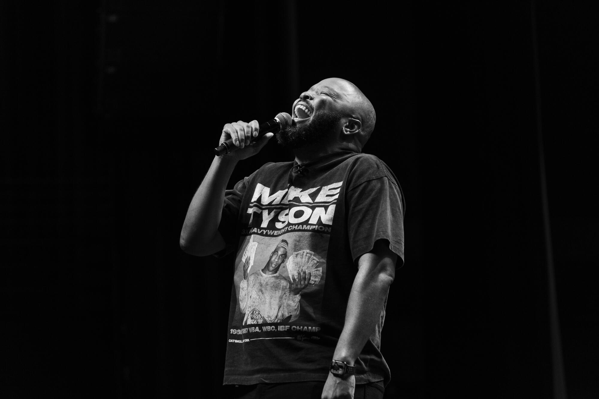 KevOnStage live performance